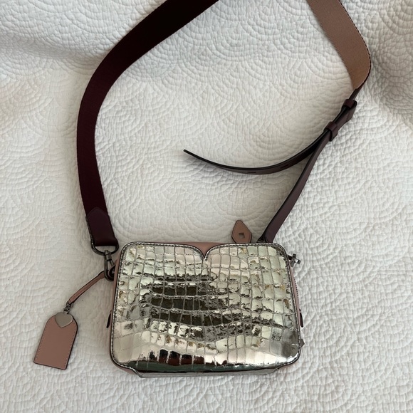 Kate Spade Pale Pink and Silver Leather Crossbody with pink/maroon strap - Picture 3 of 11